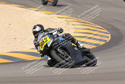 media/Oct-30-2022-CVMA (Sun) [[fb421c3cec]]/Race 5 Amateur Formula Middleweight/